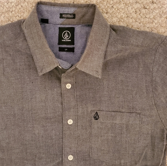 Volcom Men's Short Sleeve Shirt Size Small S Gray Skate Surf - Picture 2 of 5